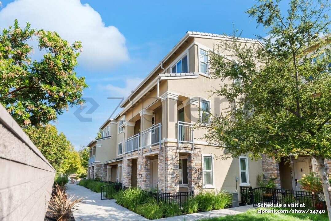 5871 Blue Topaz Ct in San Jose, CA - Building Photo
