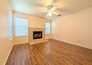 8816 Schick Rd in Austin, TX - Building Photo - Building Photo