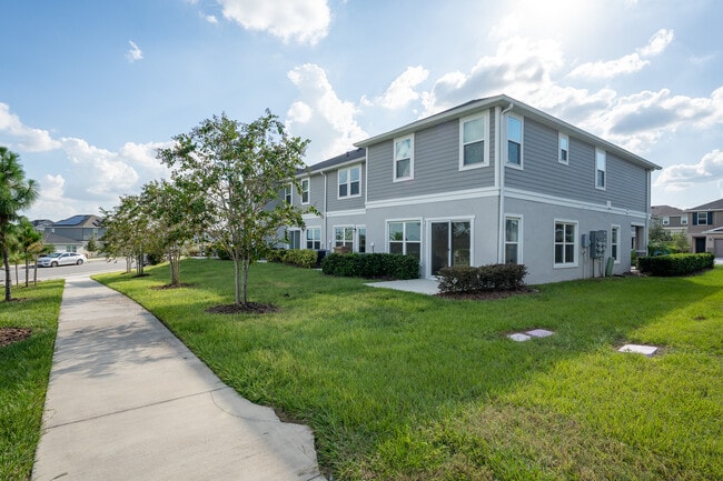 757 Stoney Pointe Cir in Davenport, FL - Building Photo - Building Photo
