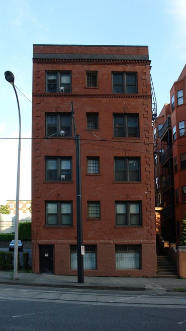 Frye Apartments