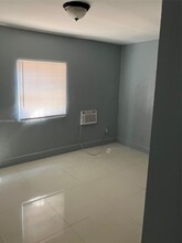 2226 NW 98th St in Miami, FL - Building Photo - Building Photo