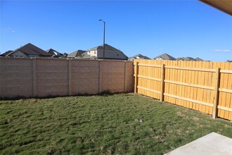 3904 Birdwatch Loop in Pflugerville, TX - Foto de edificio - Building Photo