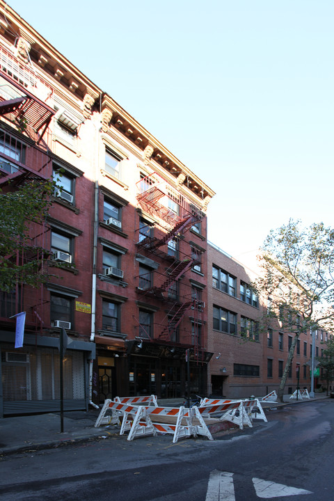 231 Mott St in New York, NY - Foto de edificio