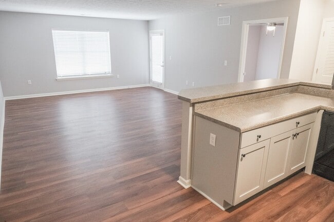 Willow Green Apartments in Louisville, KY - Building Photo - Building Photo