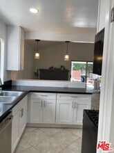 20036 Strathern St in Los Angeles, CA - Building Photo - Building Photo