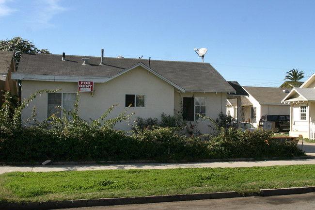 1615 N Stanton Pl in Long Beach, CA - Foto de edificio - Building Photo