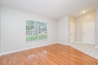 24734 Silversmith Dr in Lutz, FL - Building Photo - Building Photo