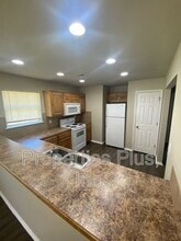 982 Clearwater Cir in Catoosa, OK - Building Photo - Building Photo