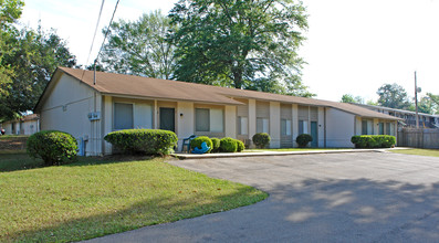 Mission West in Tallahassee, FL - Foto de edificio - Building Photo