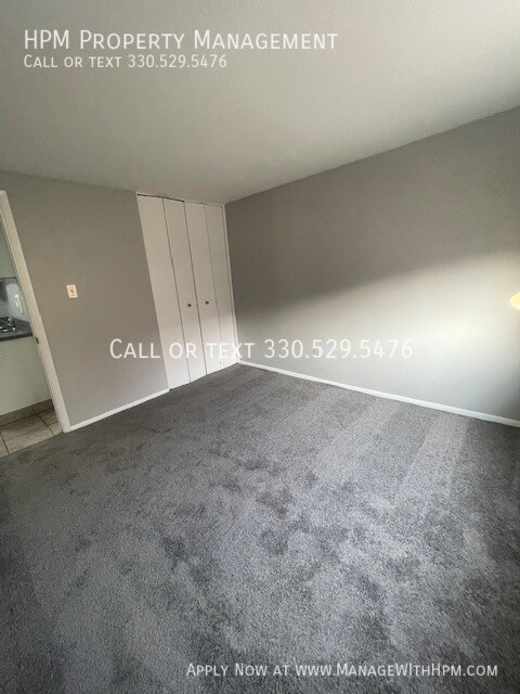 20602 Lorain Rd in Fairview Park, OH - Building Photo - Building Photo