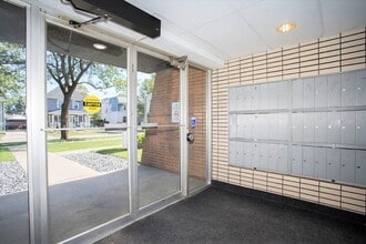 3410 Peter St in Windsor, ON - Building Photo - Building Photo