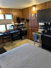 1223 Parkhill Dr, Unit 1B in Billings, MT - Building Photo - Building Photo