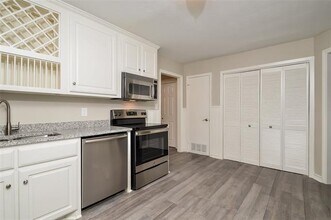 808 22nd St in Plano, TX - Foto de edificio - Building Photo