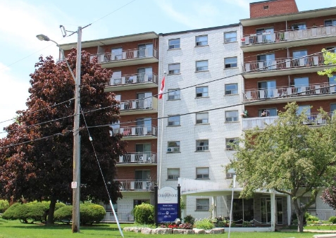 Cherrywood Apartments in Hamilton, ON - Building Photo