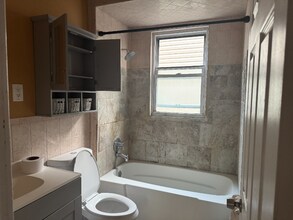 35 Oak Ave in Irvington, NJ - Building Photo - Building Photo