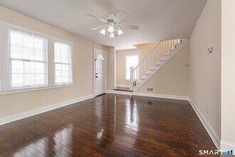 15 Cowles St in Milford, CT - Building Photo - Building Photo