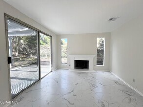 1816 Golden Oak St in Thousand Oaks, CA - Foto de edificio - Building Photo