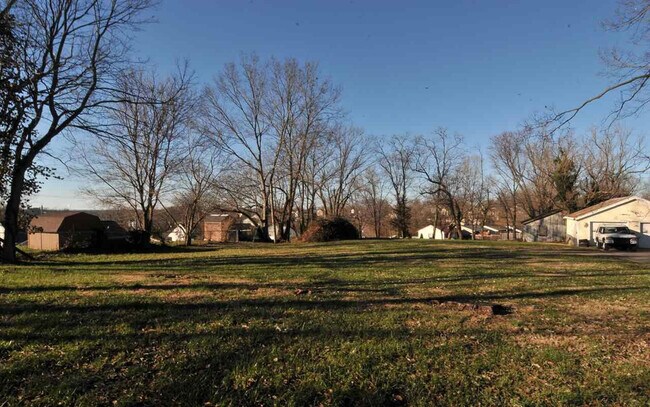 1 Old Beaver Rd in Walton, KY - Building Photo - Building Photo
