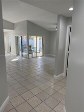 1364 Cottonwood Cir in Weston, FL - Building Photo - Building Photo