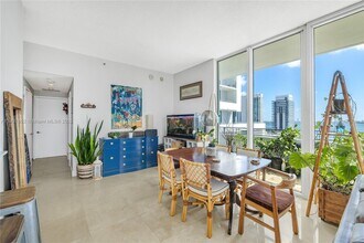 350 NE 24th St, Unit 1201 in Miami, FL - Foto de edificio - Building Photo