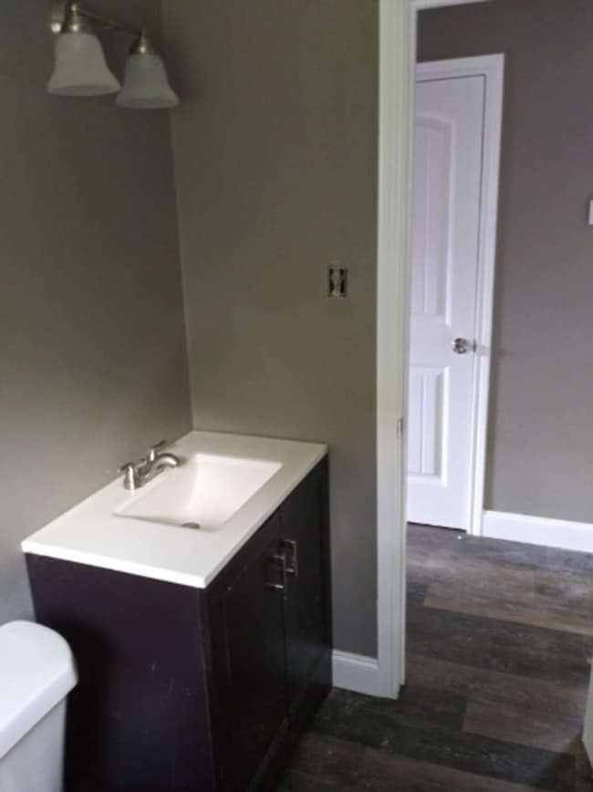 property at 1126 Park Cir