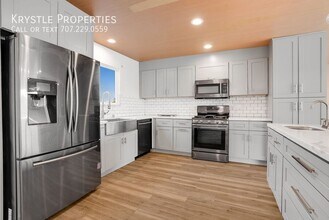 12 Elna Dr in Vallejo, CA - Building Photo - Building Photo