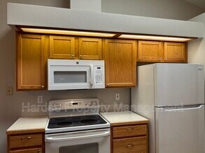 1362 Pineridge Dr E in Boise, ID - Building Photo - Building Photo