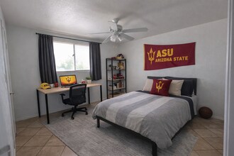 715 W 18th St in Tempe, AZ - Foto de edificio - Building Photo