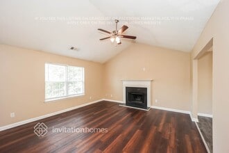 4669 Heath Terrace in College Park, GA - Foto de edificio - Building Photo