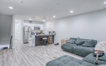 1725 W Montgomery Ave in Philadelphia, PA - Building Photo - Building Photo