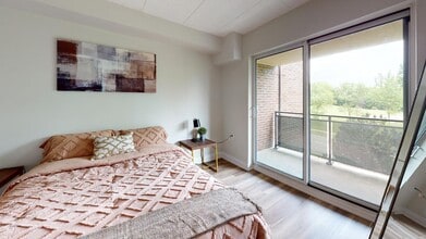 Silvercreek Parkway in Guelph, ON - Building Photo - Building Photo