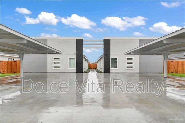 property at 1001 W Sunset Valley St
