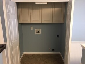 8124 Christmas Ct in Charlotte, NC - Building Photo - Building Photo