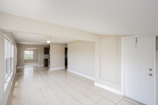 771 NW 17th St in Pompano Beach, FL - Building Photo - Building Photo