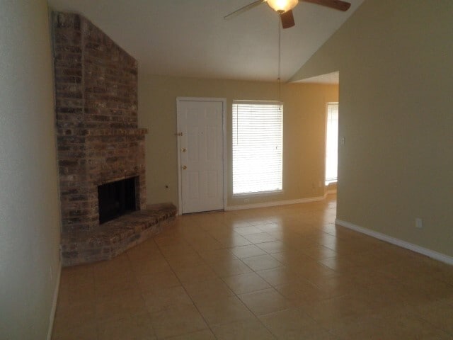 14022 Greenway Dr in Sugar Land, TX - Building Photo - Building Photo