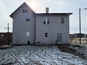 317 12th St NE in Canton, OH - Building Photo - Building Photo