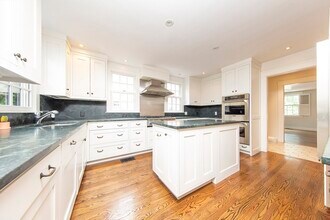 257 Mount Auburn St in Cambridge, MA - Building Photo - Building Photo