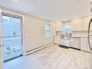 90 Highview Ave in Stamford, CT - Building Photo - Building Photo
