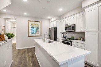 327 Pear Tree Ln in Napa, CA - Building Photo - Building Photo