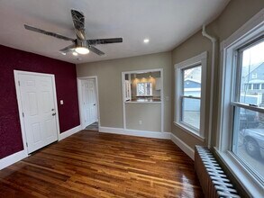 100 Walnut St in Everett, MA - Building Photo - Building Photo