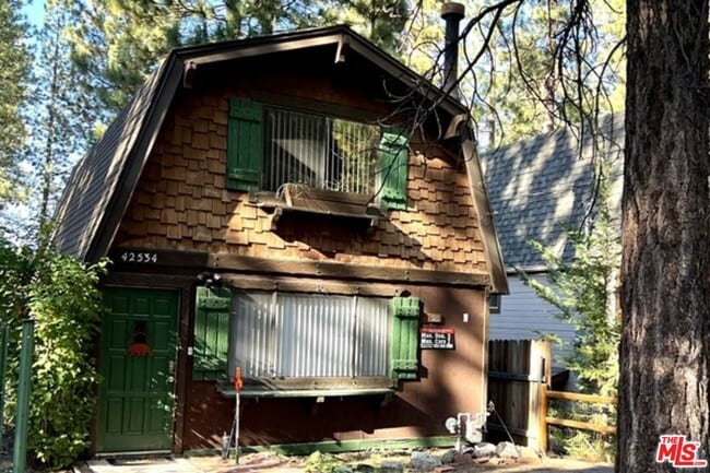 property at 42534 La Placida Ave