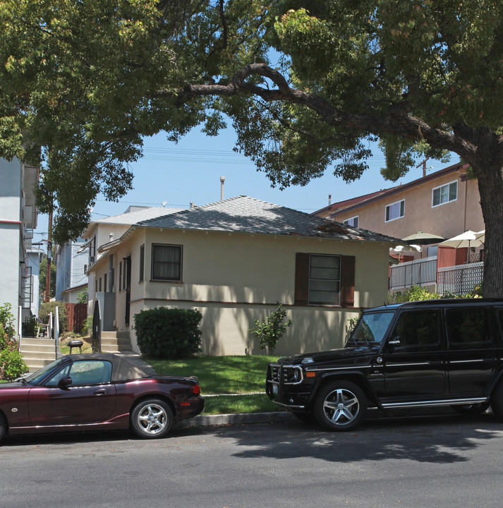 613 E Santa Anita Ave in Burbank, CA - Building Photo