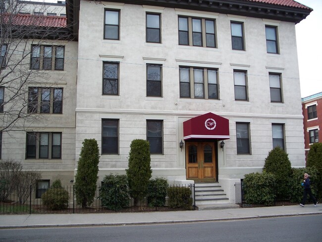 29 Brainerd Rd, Unit 203