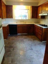 22701 Macfarlane Dr in Woodland Hills, CA - Building Photo - Building Photo