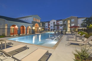 The Starling in San Antonio, TX - Building Photo