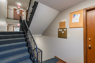 Eagle Rock Apartments in River Falls, WI - Building Photo - Lobby