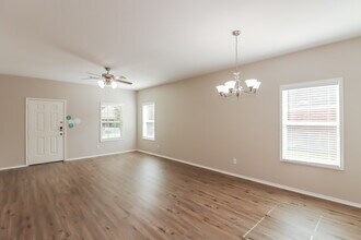 718 Neap Ct in Crosby, TX - Building Photo - Building Photo
