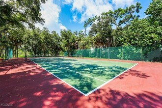 15206 Parkside Dr, Unit 102 in Ft. Myers, FL - Building Photo - Building Photo