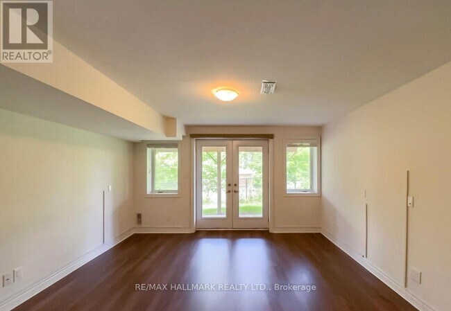 237 Frederick Curran Ln in Newmarket, ON - Building Photo - Building Photo