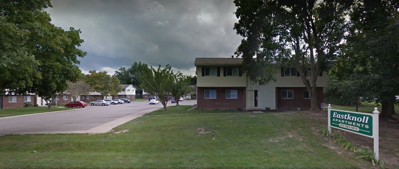 Eastknoll Apartments in Davison, MI - Building Photo